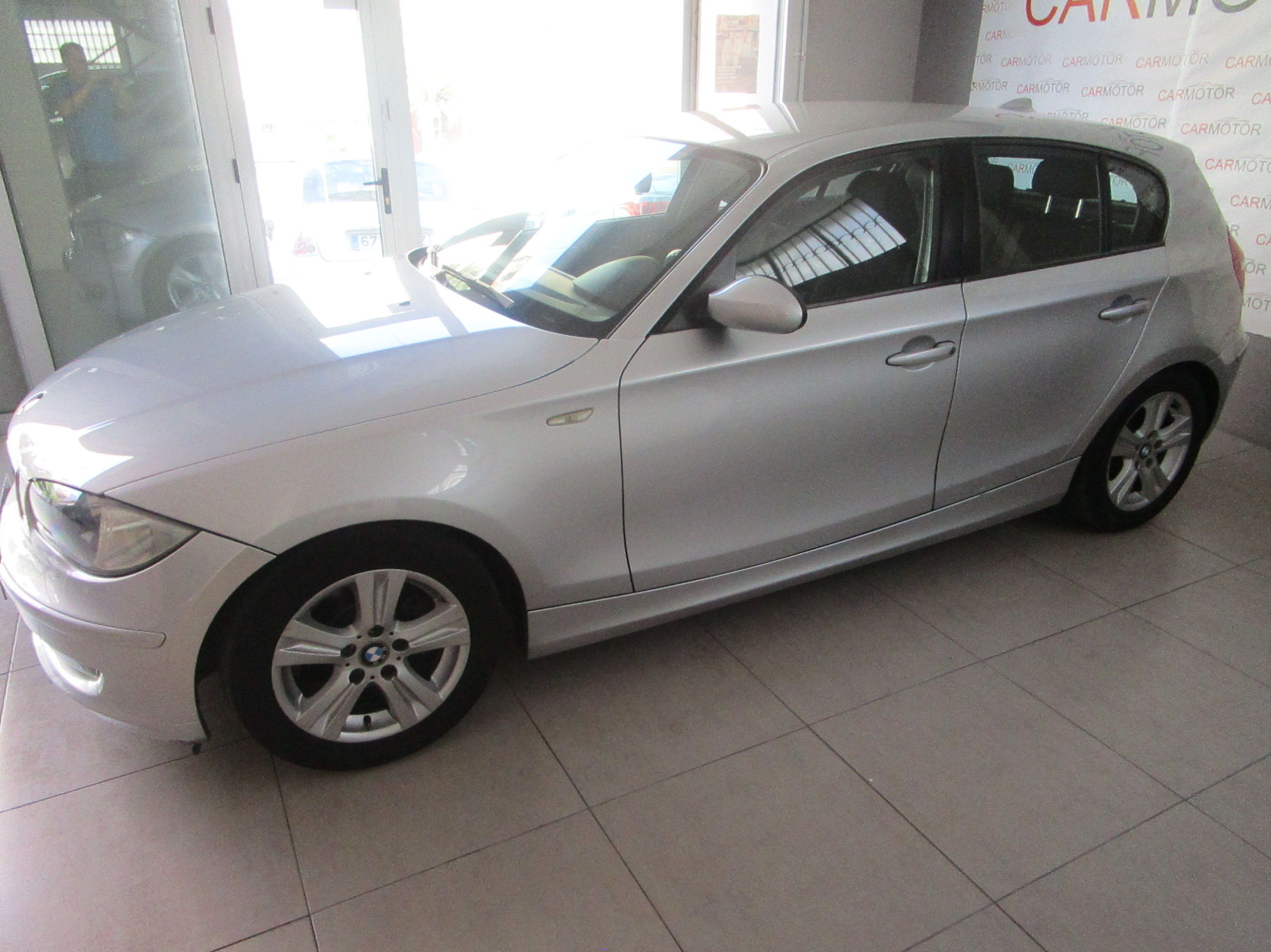 BMW SERIE 1 : Vehículos de CARMOTOR BMW SERIE 1 : Vehículos de CARMOTOR