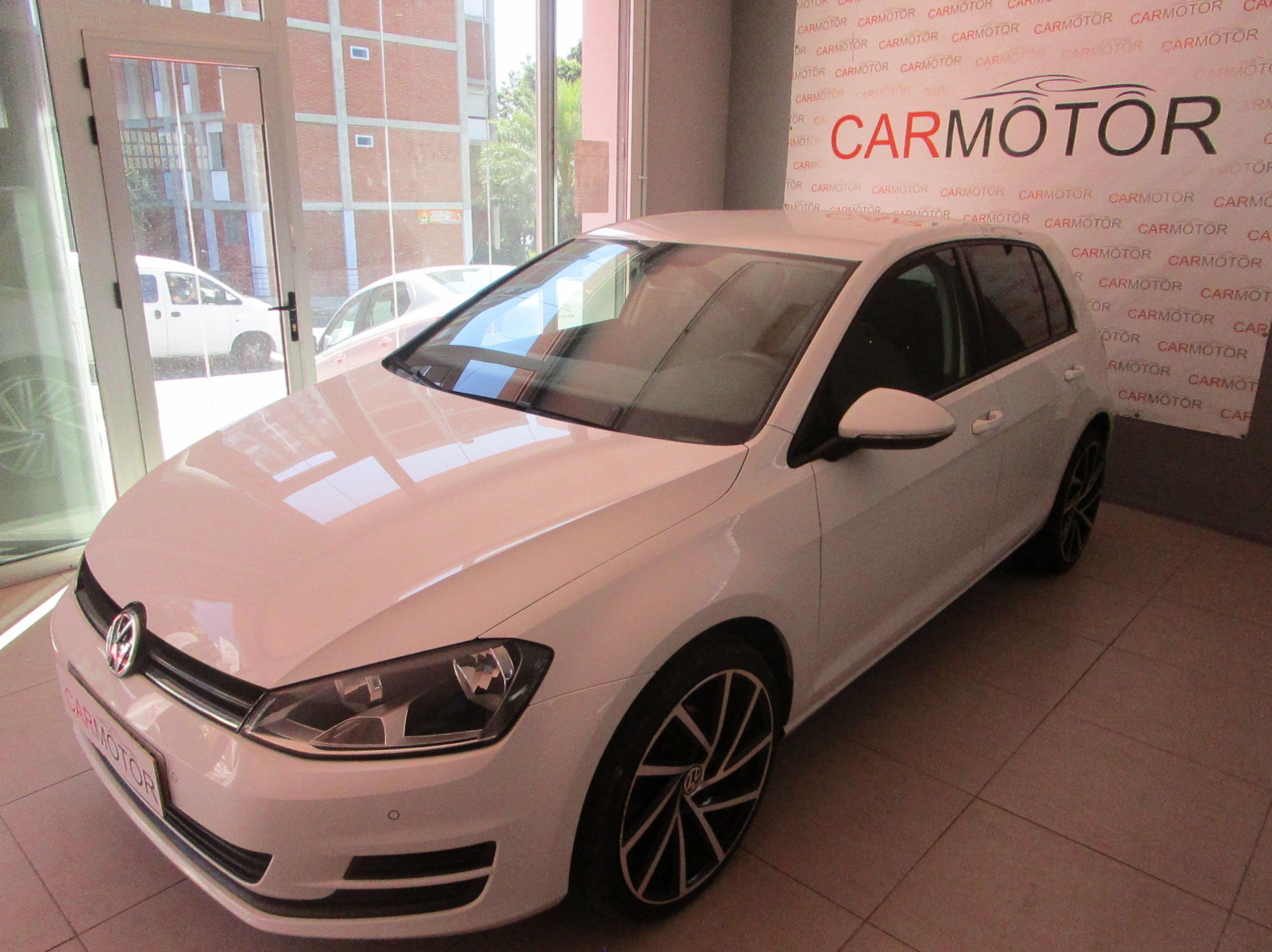 VOLKSWAGEN GOLF 1.6 TDI 110CV BLUEMOTION: Vehículos de CARMOTOR VOLKSWAGEN GOLF 1.6 TDI 110CV BLUEMOTION: Vehículos de CARMOTOR
