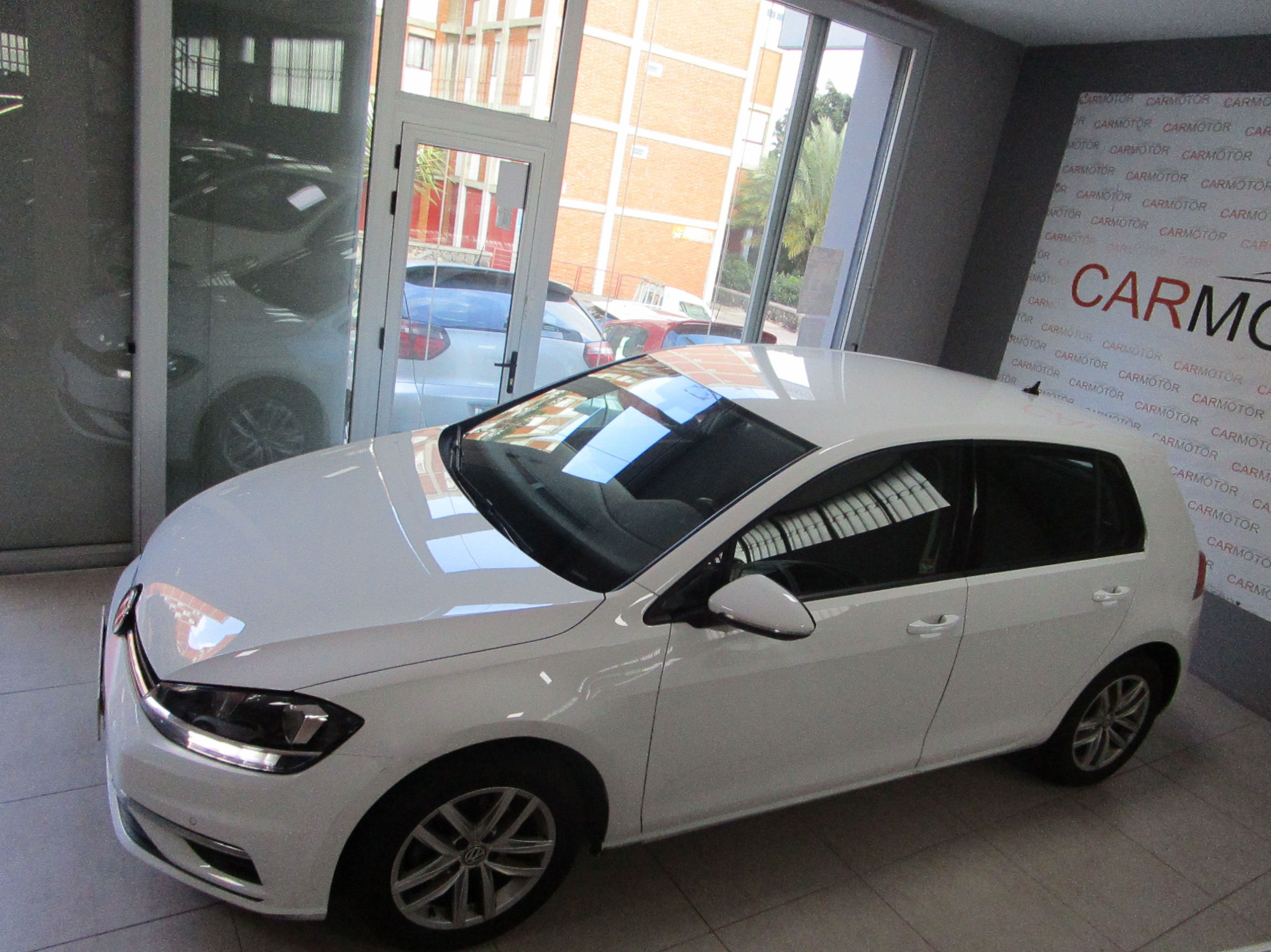 VOLKSWAGEN GOLF 1.0 TSI 110CV: Vehículos de CARMOTOR VOLKSWAGEN GOLF 1.0 TSI 110CV: Vehículos de CARMOTOR
