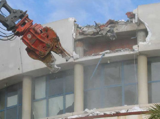 Demoliciones mecánicas: Servicios de Derribos Mateo Demoliciones mecánicas: Servicios de Derribos Mateo