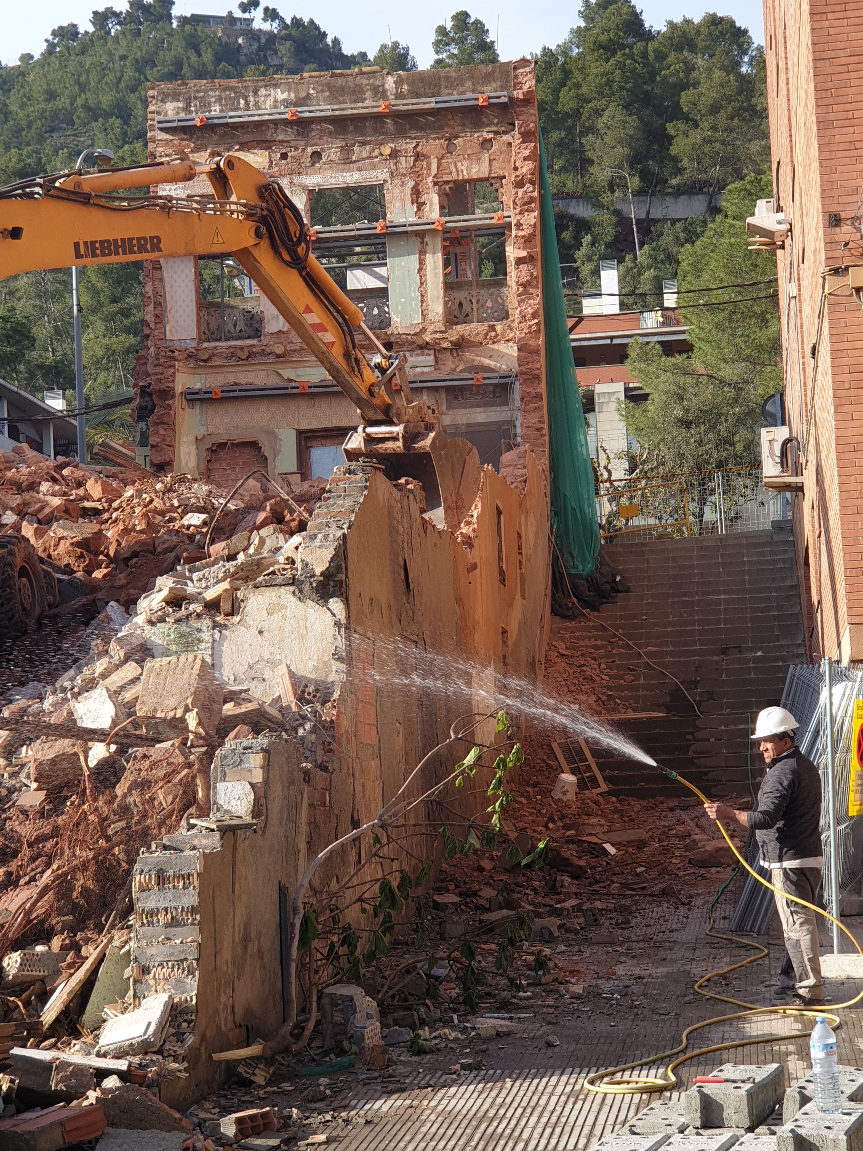 Demoliciones y derribos: Nuestros Servicios de Bagrex Demoliciones y derribos: Nuestros Servicios de Bagrex