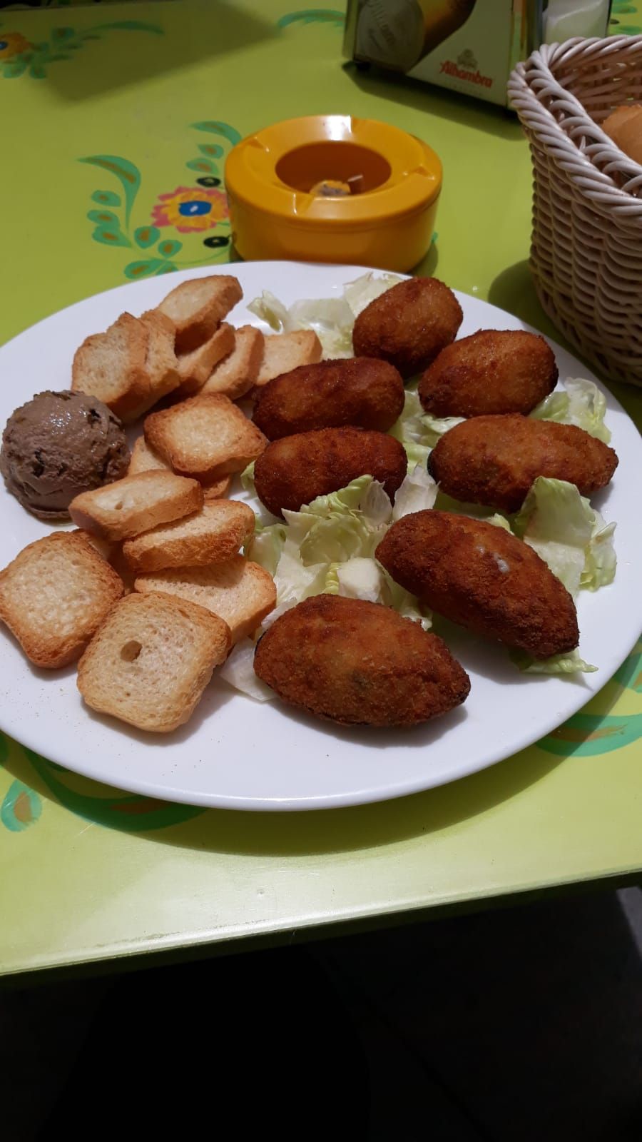 Tapas I: Carta de Las Brasas Flamenco Bar Tapas I: Carta de Las Brasas Flamenco Bar