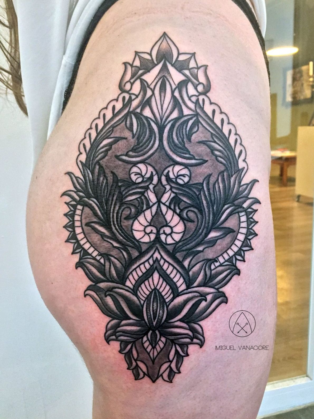 Tatuajes Geométricos en Barcelona: Tatuajes de Inksane BCN Tattoo en Barcelona Tatuajes Geométricos en Barcelona: Tatuajes de Inksane BCN Tattoo en Barcelona