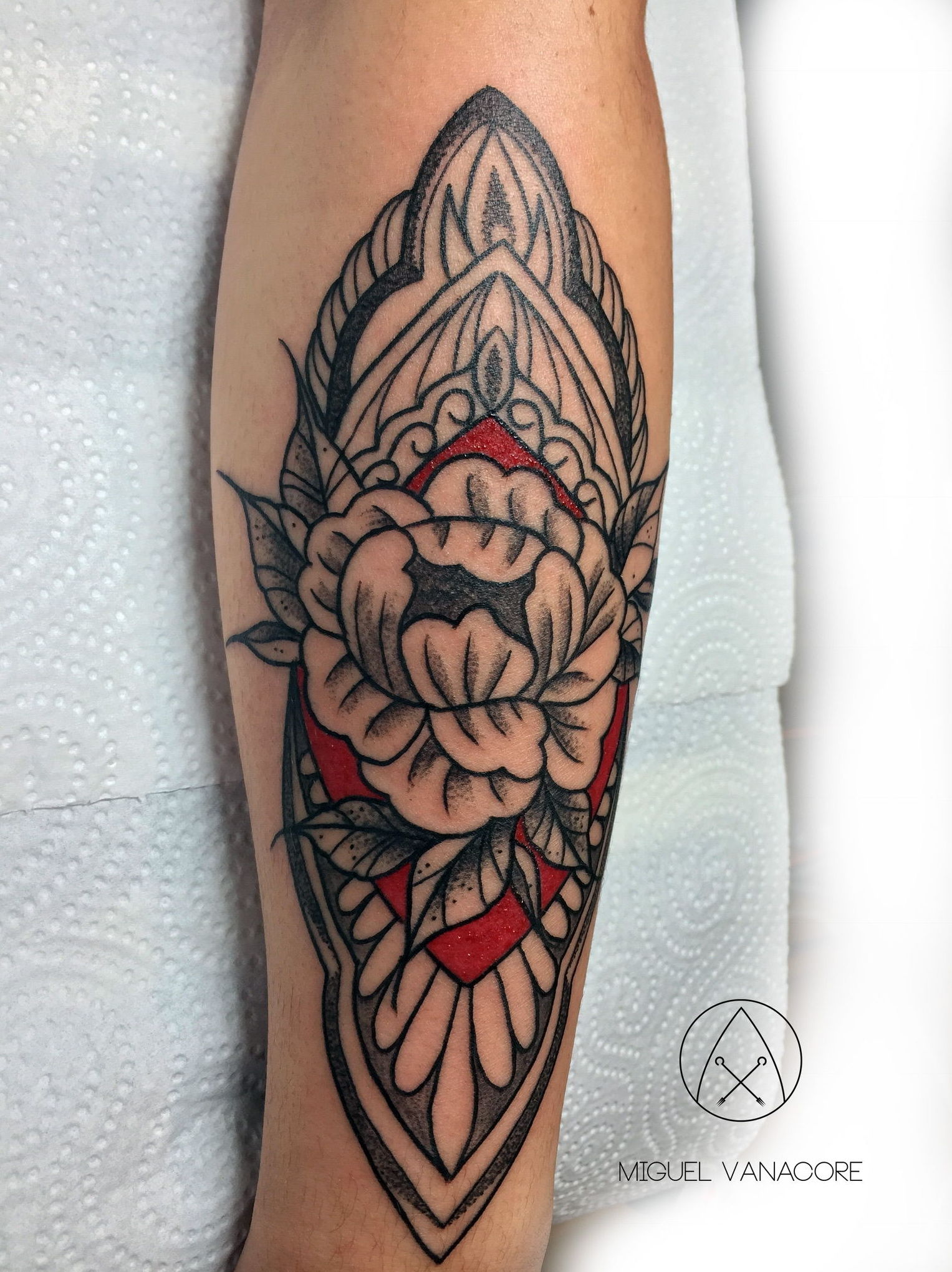 Tatuajes Geométricos en Barcelona: Tatuajes de Inksane BCN Tattoo en Barcelona Tatuajes Geométricos en Barcelona: Tatuajes de Inksane BCN Tattoo en Barcelona