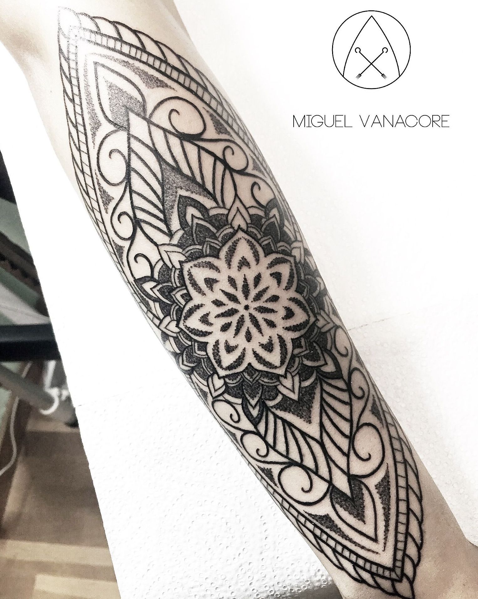 Tatuajes Geométricos en Barcelona: Tatuajes de Inksane BCN Tattoo en Barcelona Tatuajes Geométricos en Barcelona: Tatuajes de Inksane BCN Tattoo en Barcelona
