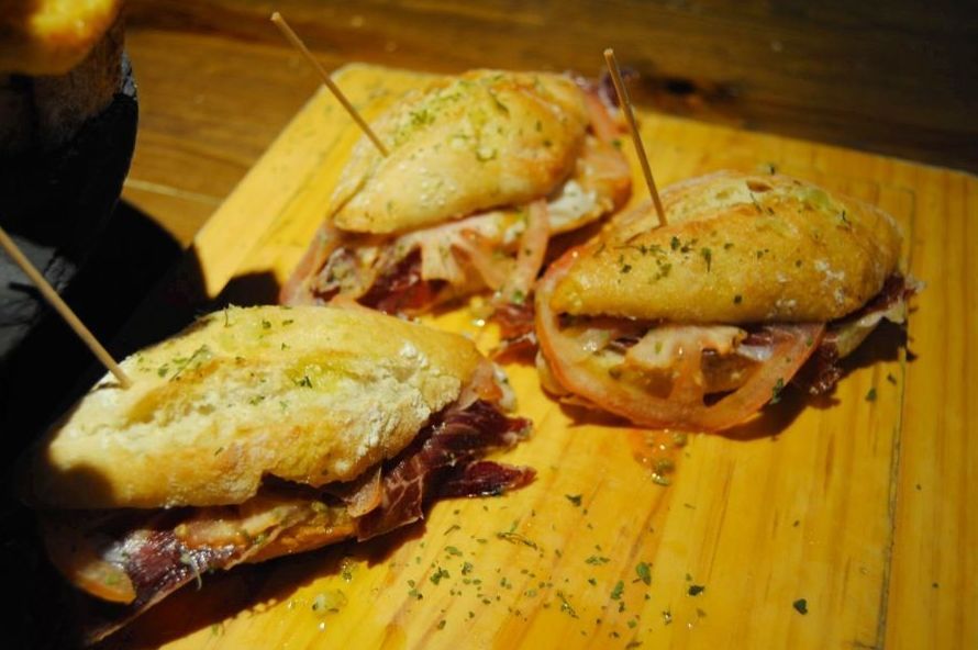 Pintxos para llevar: Servicios de Silver´s Tavern Pintxos para llevar: Servicios de Silver´s Tavern