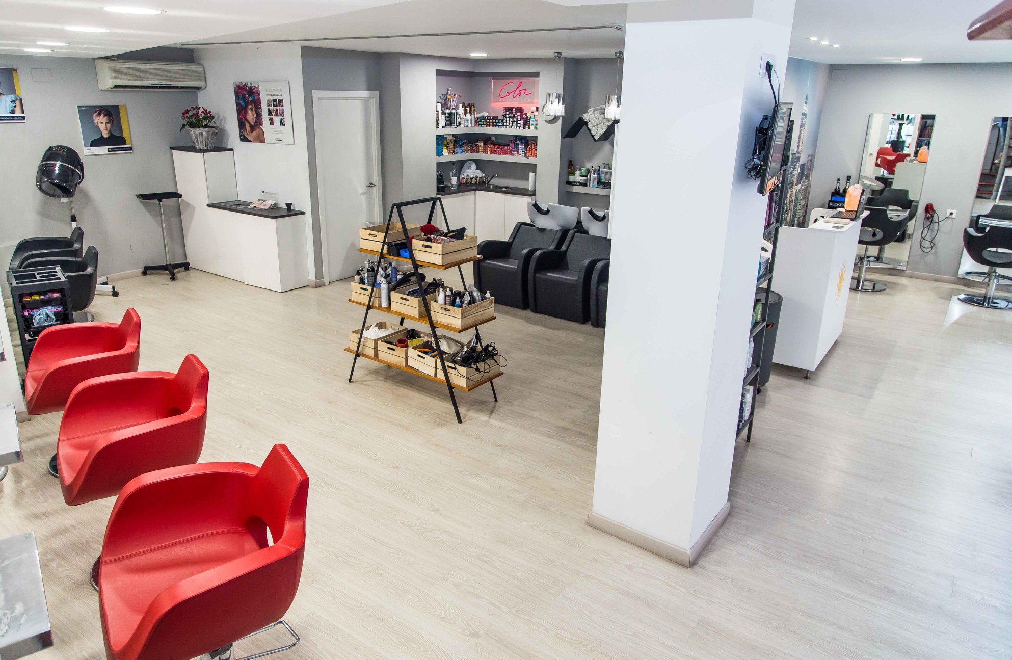 Peluquería: Peluquería y estética de Danna Stils by Compagnia della Bellezza Peluquería: Peluquería y estética de Danna Stils by Compagnia della Bellezza