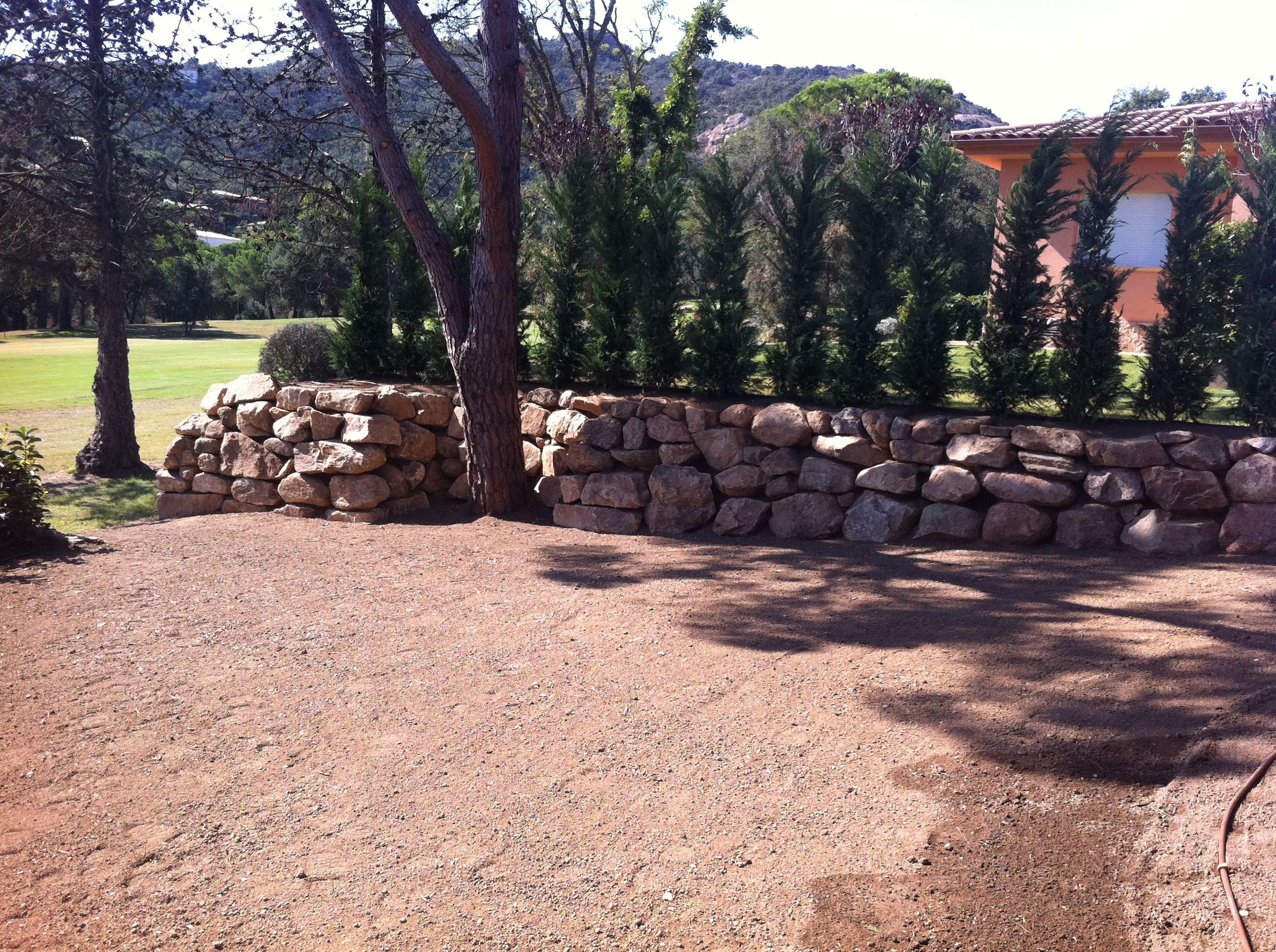 Construcción: Servicios Y Productos de Món Verd / Mundo Verde / Green World Construcción: Servicios Y Productos de Món Verd / Mundo Verde / Green World