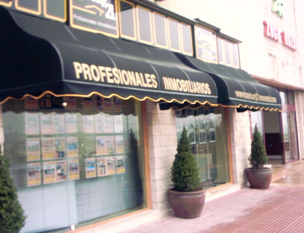 Marquesinas: Productos y servicios de Toldos Majadahonda Marquesinas: Productos y servicios de Toldos Majadahonda