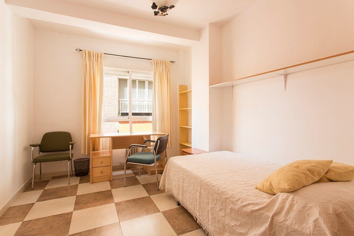Venta de gran piso de cuatro dormitorios junto a la Facultad de Ciencias: Inmuebles de JP Inmobiliaria Venta de gran piso de cuatro dormitorios junto a la Facultad de Ciencias: Inmuebles de JP Inmobiliaria