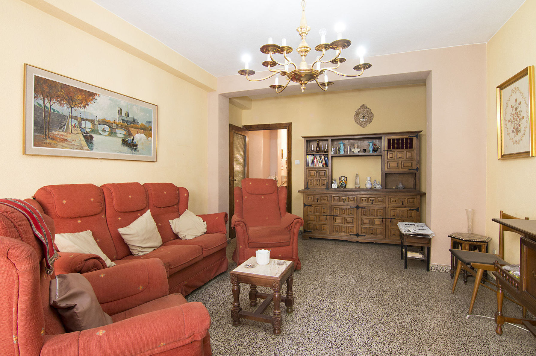 Piso en venta calle Recogidas. 4 dormitorios, 2 cuartos de baño: Inmuebles de JP Inmobiliaria Piso en venta calle Recogidas. 4 dormitorios, 2 cuartos de baño: Inmuebles de JP Inmobiliaria