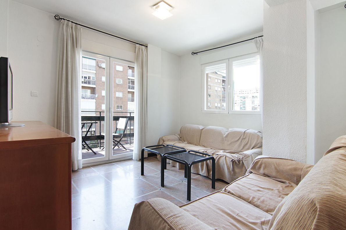 Piso para estudiante, para el proximo curso universitario. 3 dormitorios: Inmuebles de JP Inmobiliaria Piso para estudiante, para el proximo curso universitario. 3 dormitorios: Inmuebles de JP Inmobiliaria