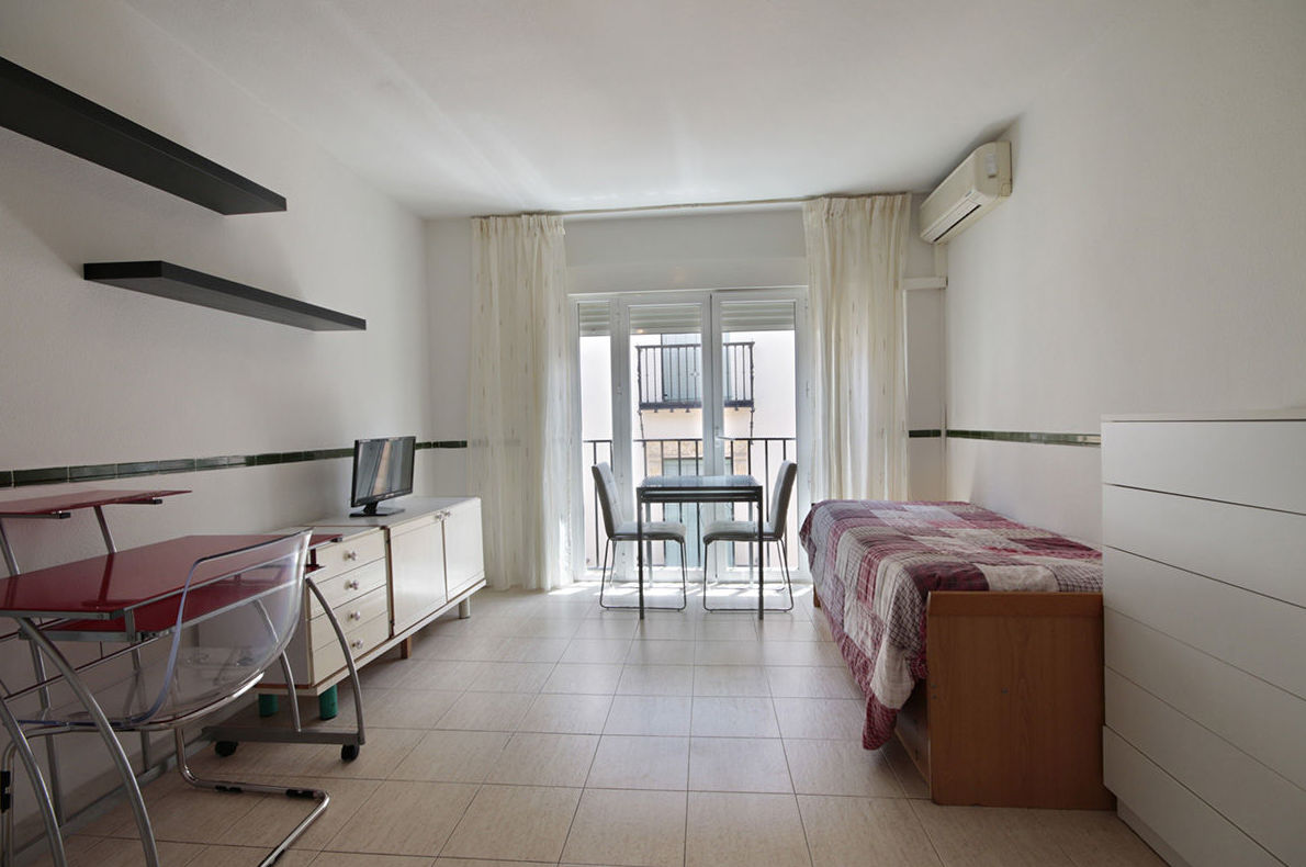 Alquiler estudio. Zona Gran Via. Año completo: Inmuebles de JP Inmobiliaria Alquiler estudio. Zona Gran Via. Año completo: Inmuebles de JP Inmobiliaria