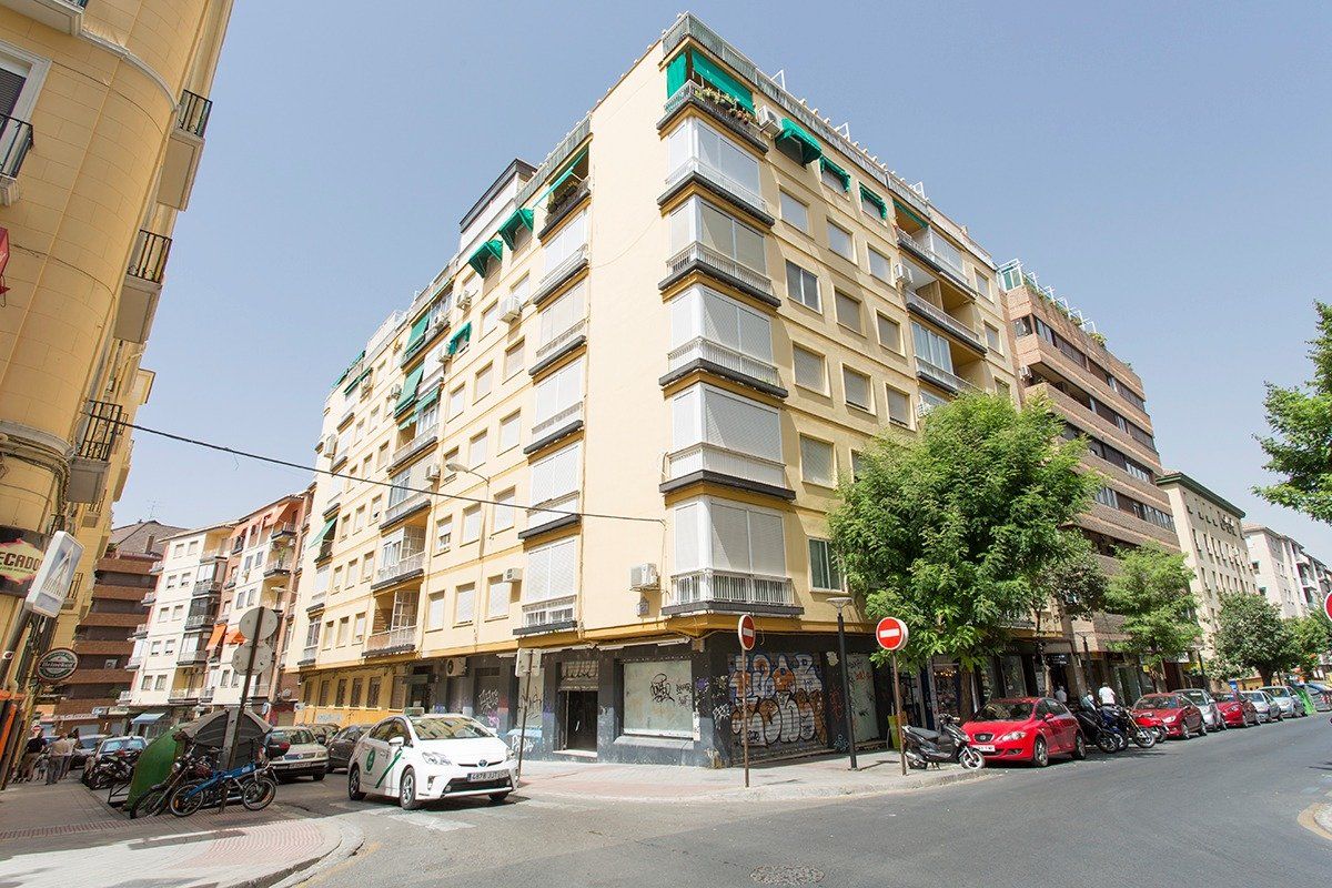 Venta de gran piso de cuatro dormitorios junto a la Facultad de Ciencias: Inmuebles de JP Inmobiliaria Venta de gran piso de cuatro dormitorios junto a la Facultad de Ciencias: Inmuebles de JP Inmobiliaria