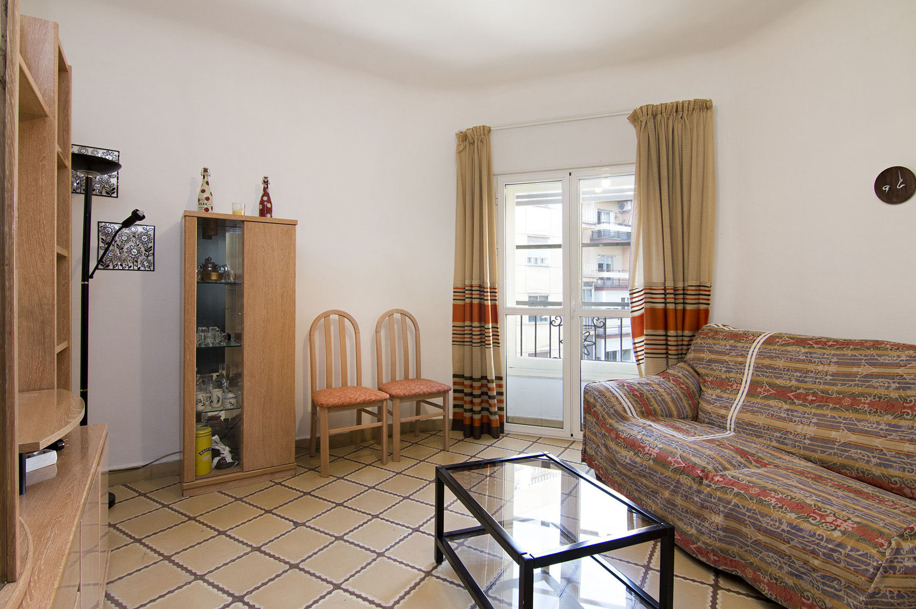 Piso de tres dormitorios haciendo esquina en calle Martinez de la Rosa, jun: Inmuebles de JP Inmobiliaria Piso de tres dormitorios haciendo esquina en calle Martinez de la Rosa, jun: Inmuebles de JP Inmobiliaria