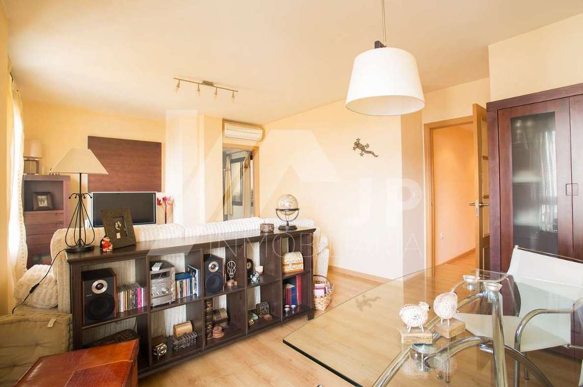 Piso en Barrio monachil: Inmuebles de JP Inmobiliaria Piso en Barrio monachil: Inmuebles de JP Inmobiliaria
