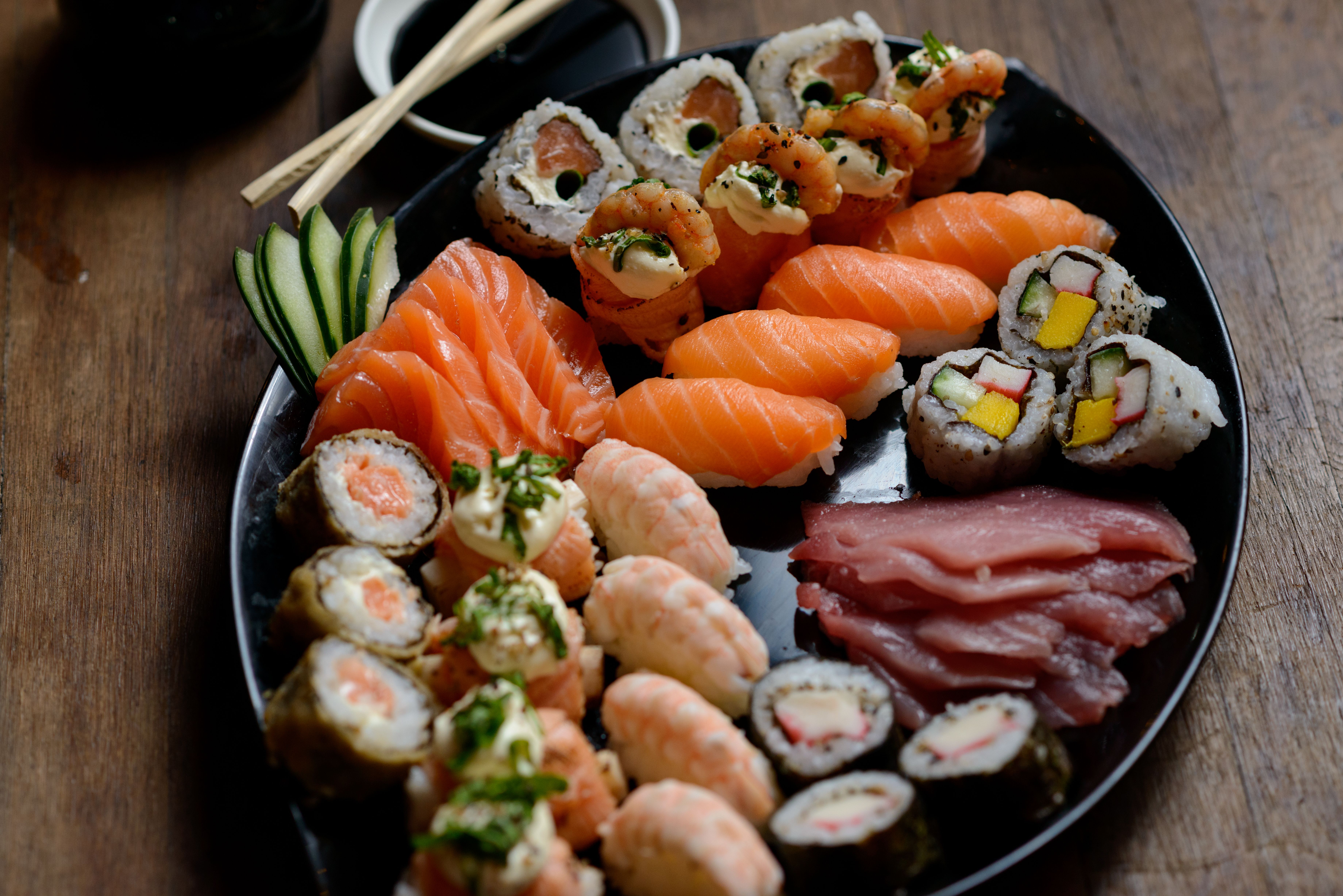 Bandejas combinadas sushi: Carta de Mr. Sushi Bandejas combinadas sushi: Carta de Mr. Sushi