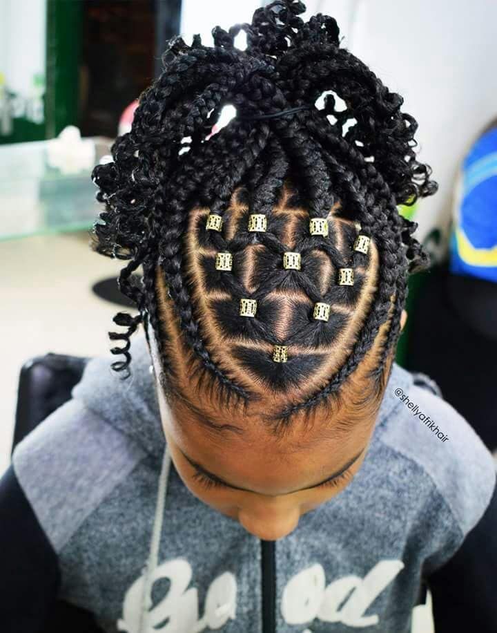Recogidos y trenzas: Rastas africanas y mucho más de Peluquería Las Marías Recogidos y trenzas: Rastas africanas y mucho más de Peluquería Las Marías