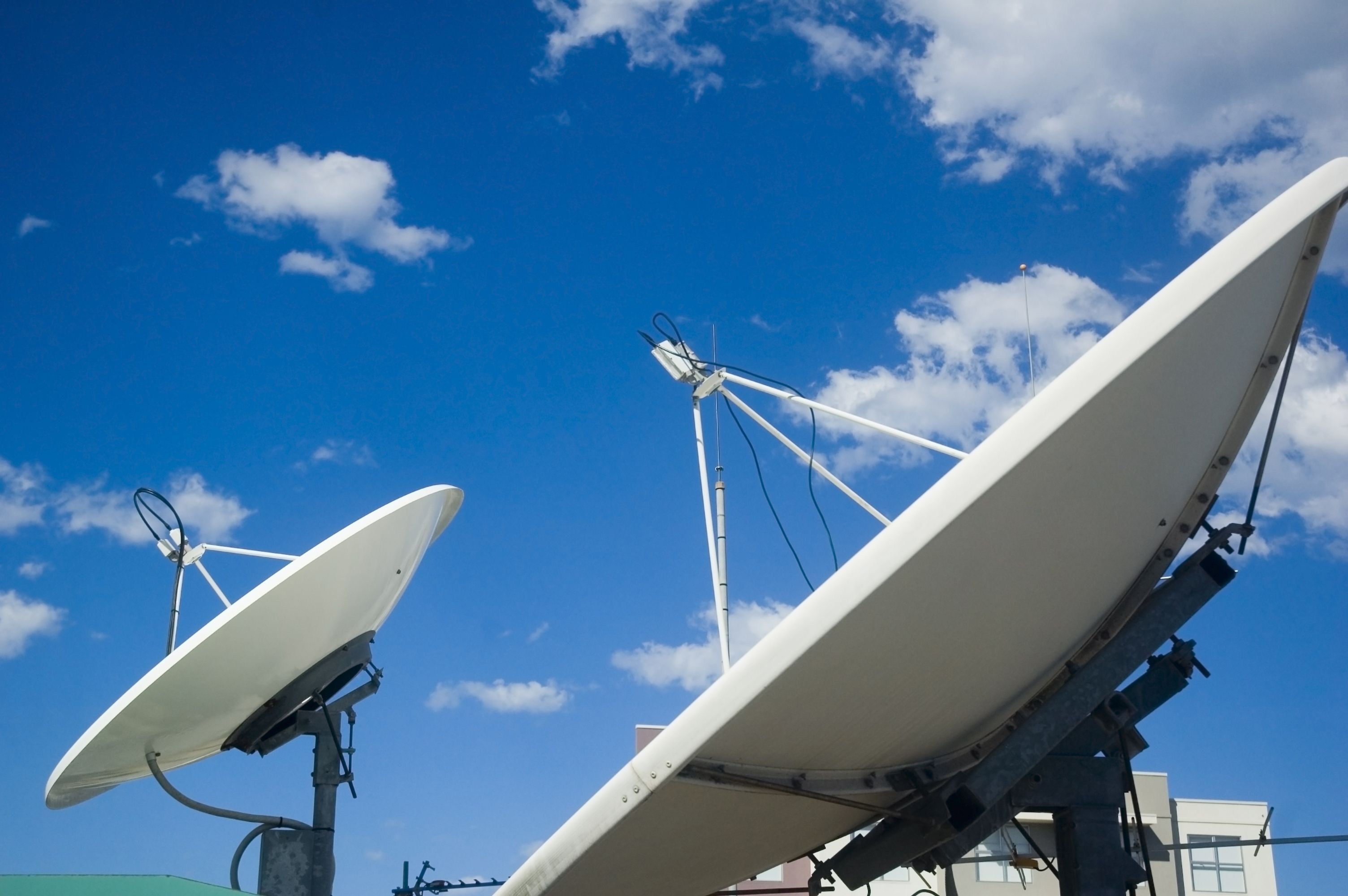 Antenas: Servicios de Electrònica Serret Antenas: Servicios de Electrònica Serret