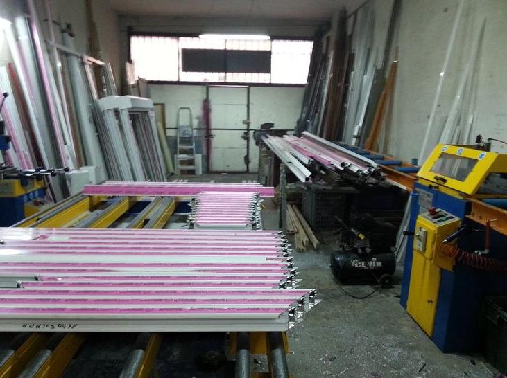 Acabados: Productos y Servicios de Carpintería de Aluminio Pérez Gallego Acabados: Productos y Servicios de Carpintería de Aluminio Pérez Gallego
