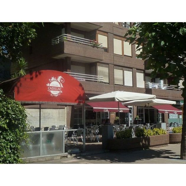 Mamparas de terraza para profesionales (hostelería): Productos y Servicios de Carpintería de Aluminio Pérez Gallego Mamparas de terraza para profesionales (hostelería): Productos y Servicios de Carpintería de Aluminio Pérez Gallego