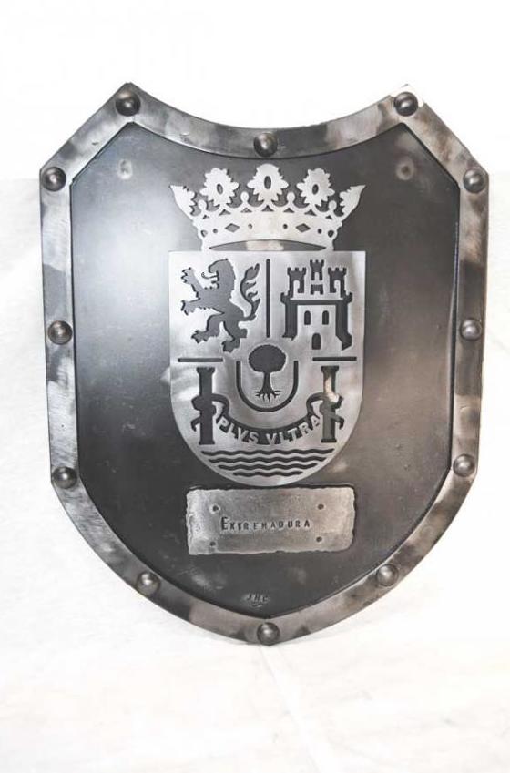 Escudo de forja de extremadura ref.12032