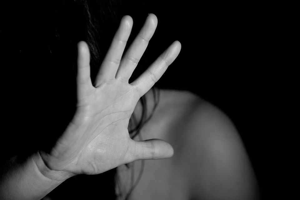 Víctimas de malos tratos: Terapias y psicoanalisis de Carmen Atance Posadas Víctimas de malos tratos: Terapias y psicoanalisis de Carmen Atance Posadas