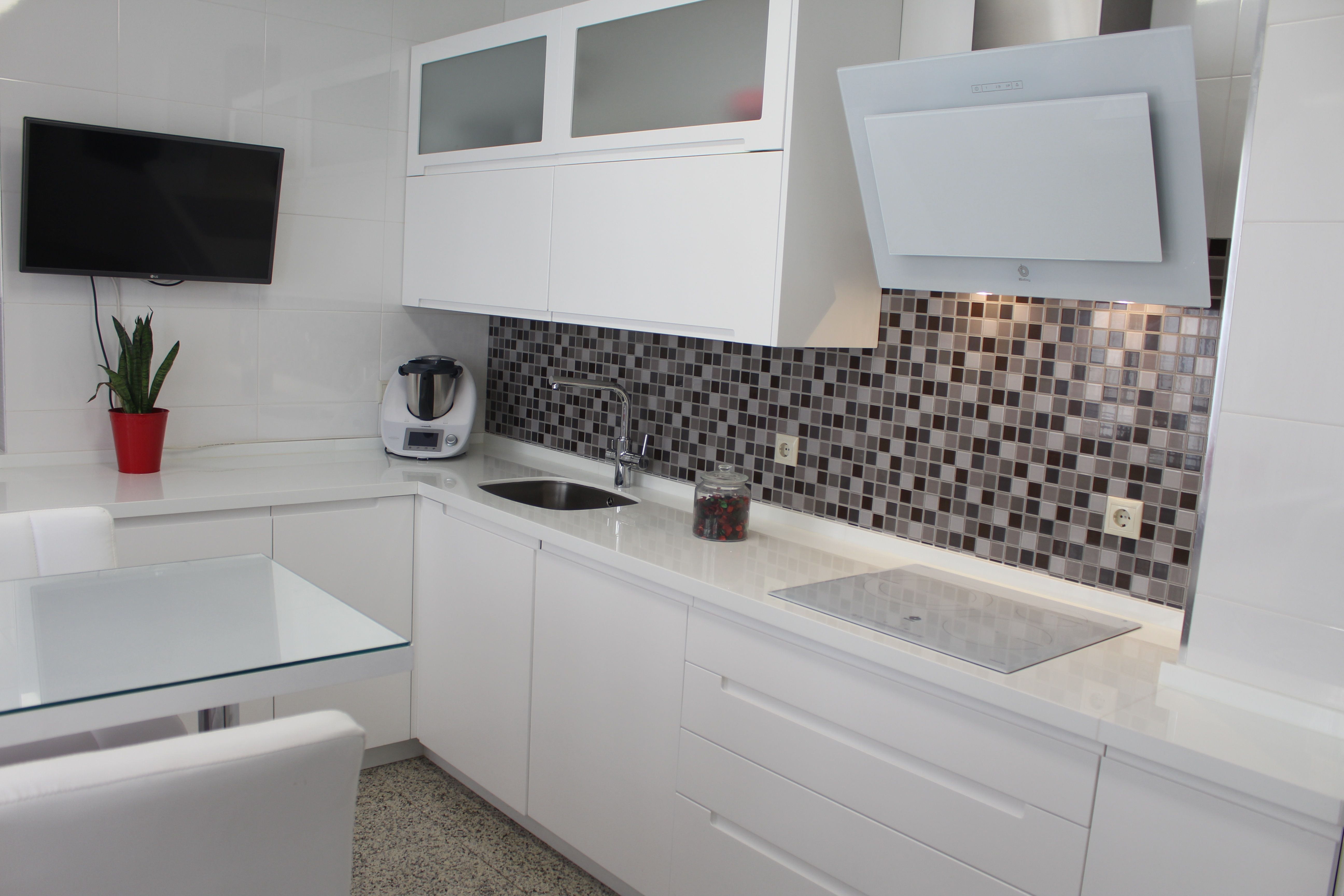 Serie Lacadas: Nuestros trabajos de Muebles de Cocina MYDO Serie Lacadas: Nuestros trabajos de Muebles de Cocina MYDO