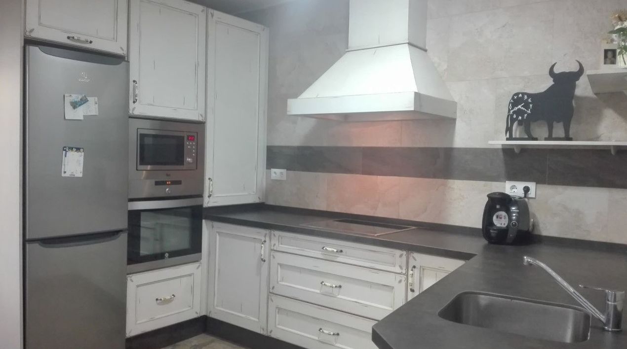 Cocina de Madera DKP con pequeños detalles Cocina de Madera DKP con pequeños detalles