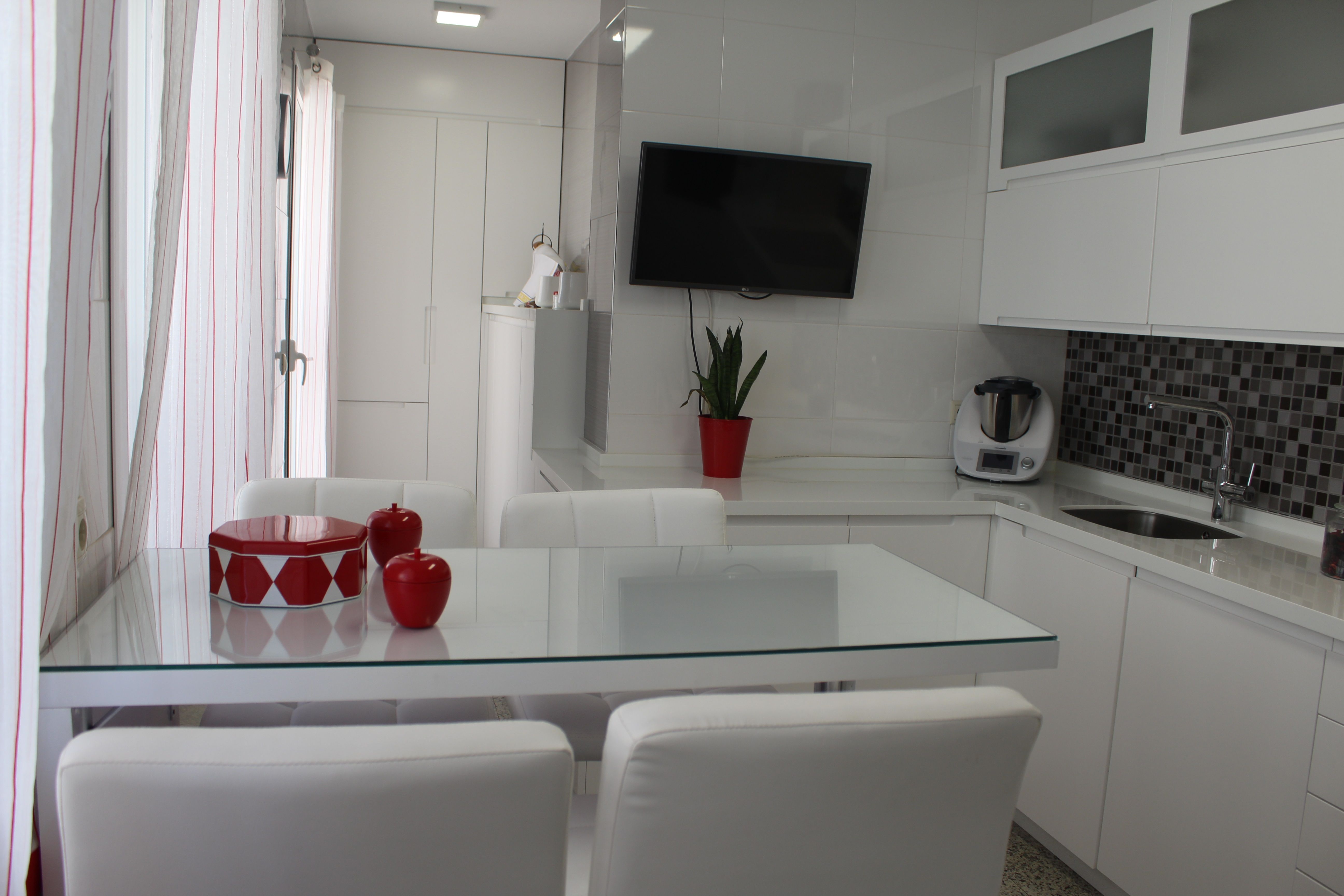 Serie Lacadas: Nuestros trabajos de Muebles de Cocina MYDO Serie Lacadas: Nuestros trabajos de Muebles de Cocina MYDO
