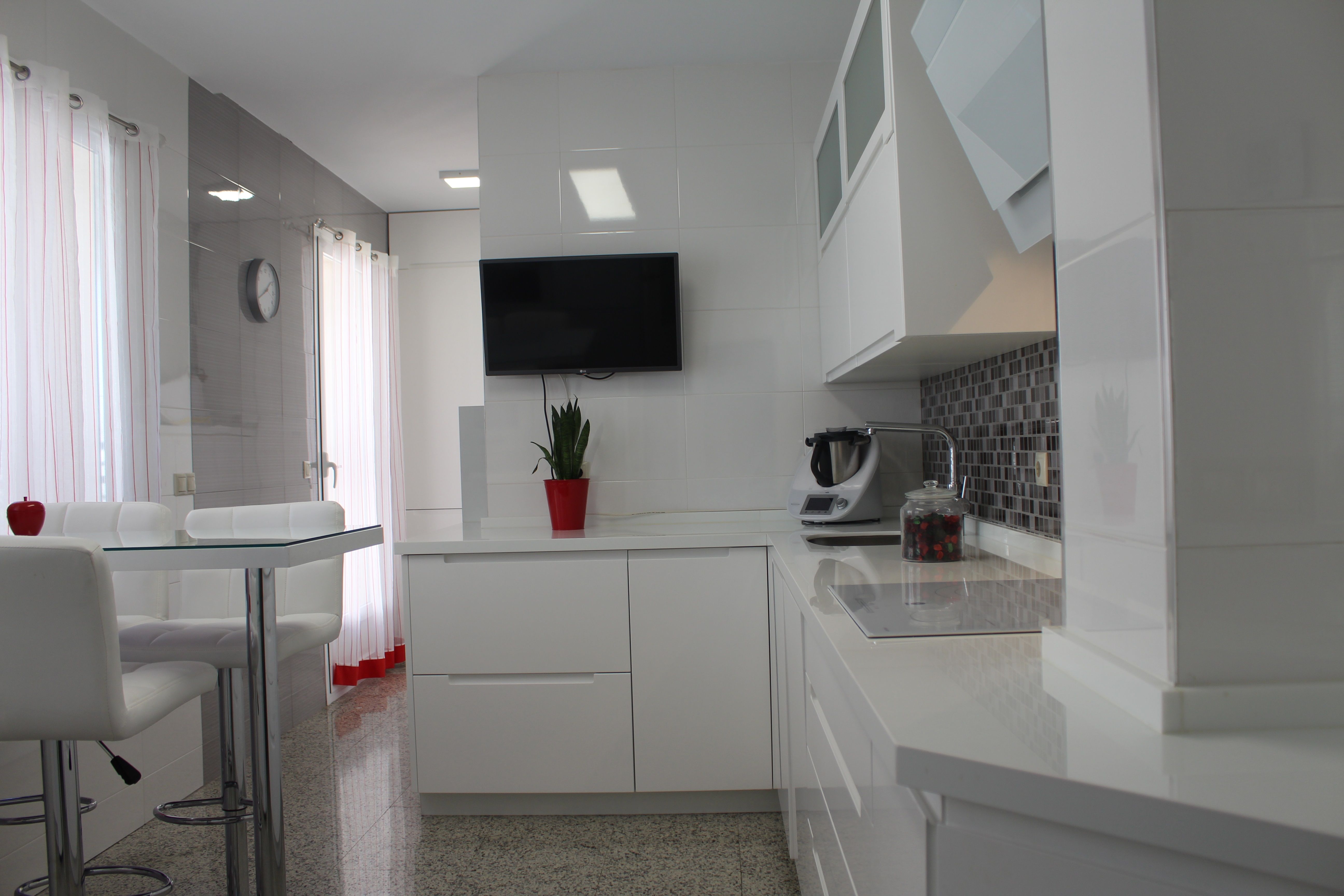 Serie Lacadas: Nuestros trabajos de Muebles de Cocina MYDO Serie Lacadas: Nuestros trabajos de Muebles de Cocina MYDO
