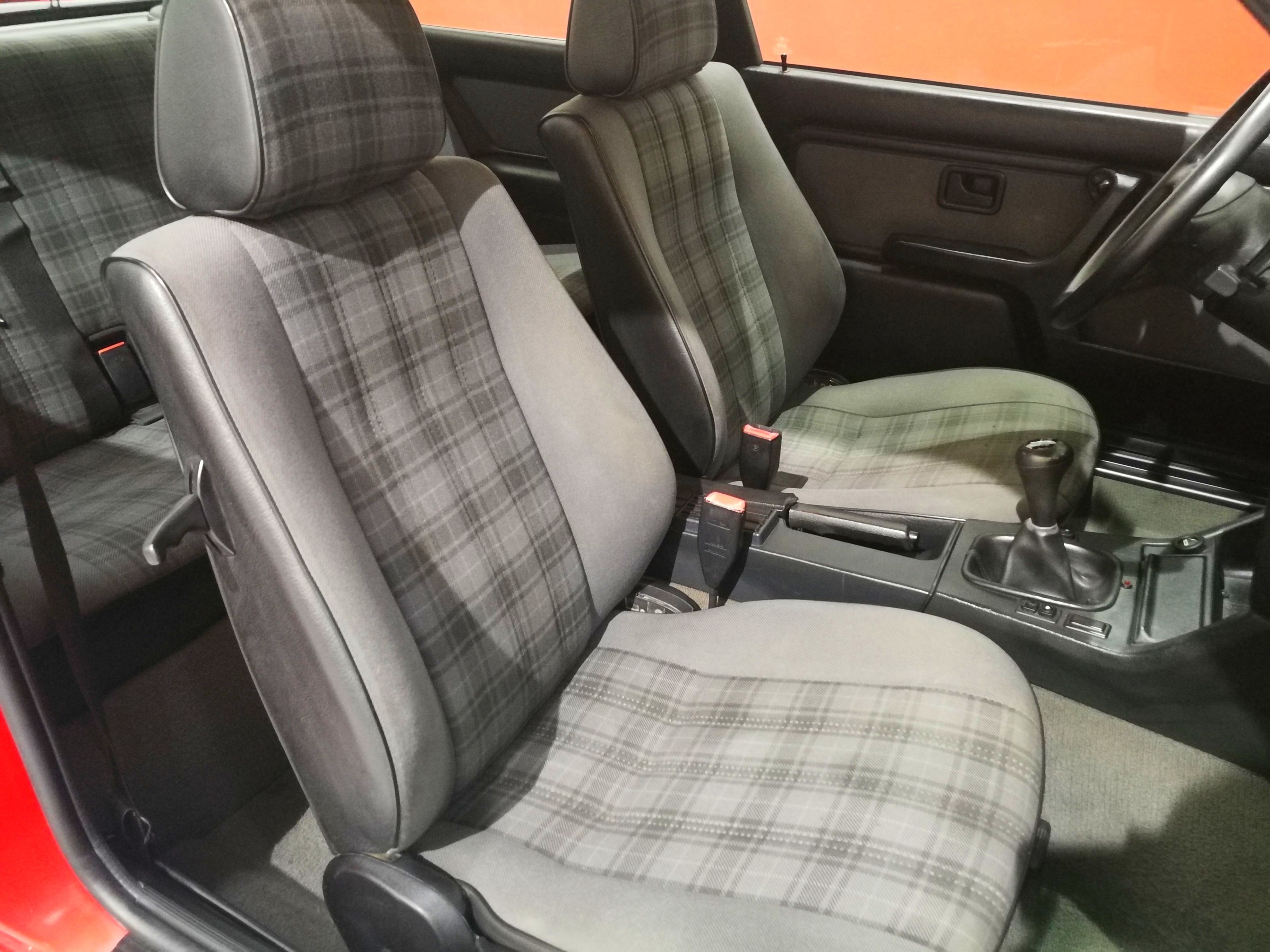 BMW 318is e30: SERVICIOS Y STOCK DE COCHES de Vaquerizo Motor BMW 318is e30: SERVICIOS Y STOCK DE COCHES de Vaquerizo Motor