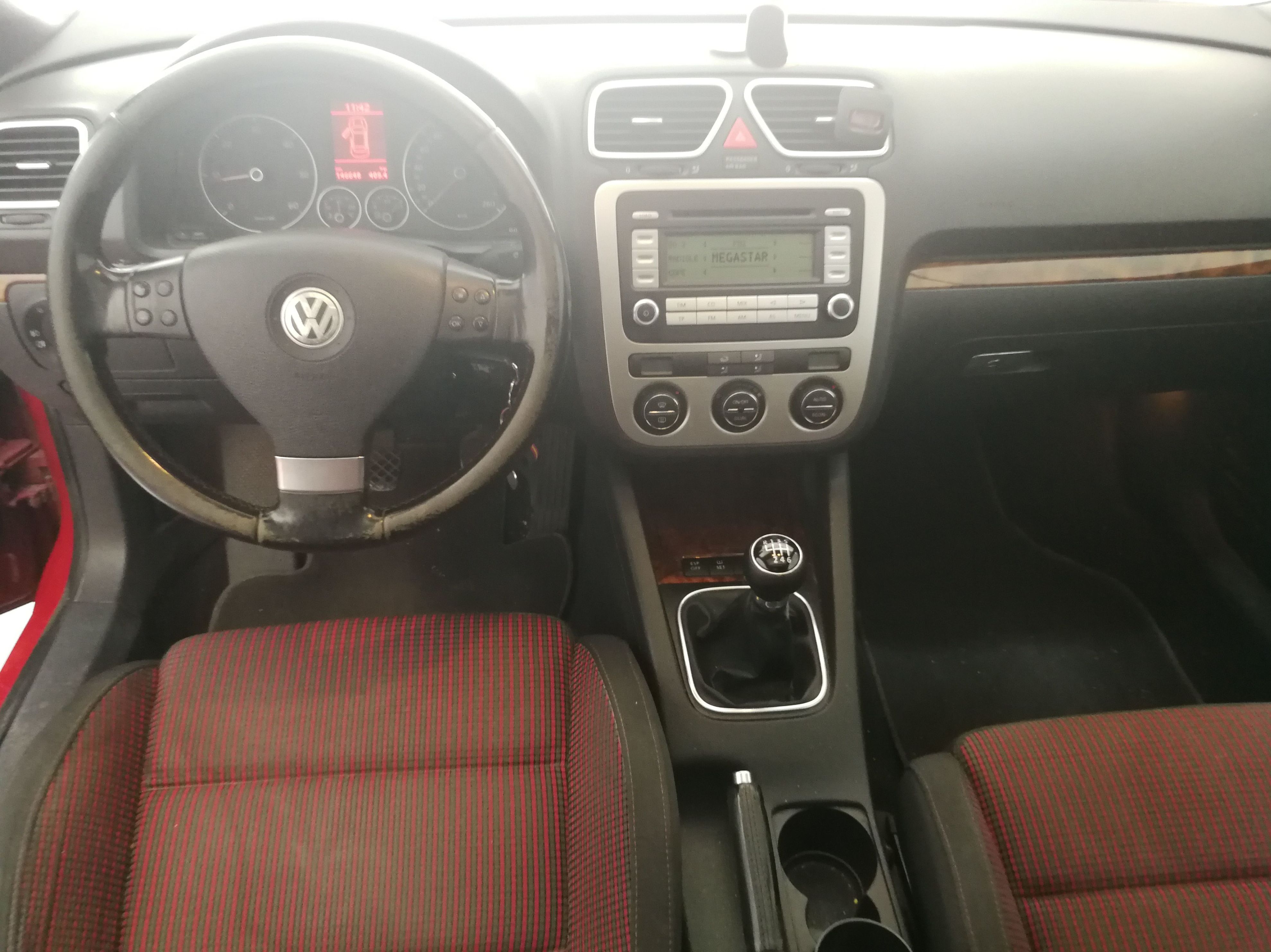 Volkswagen Eos 1.9 TDI: SERVICIOS Y STOCK DE COCHES de Vaquerizo Motor Volkswagen Eos 1.9 TDI: SERVICIOS Y STOCK DE COCHES de Vaquerizo Motor