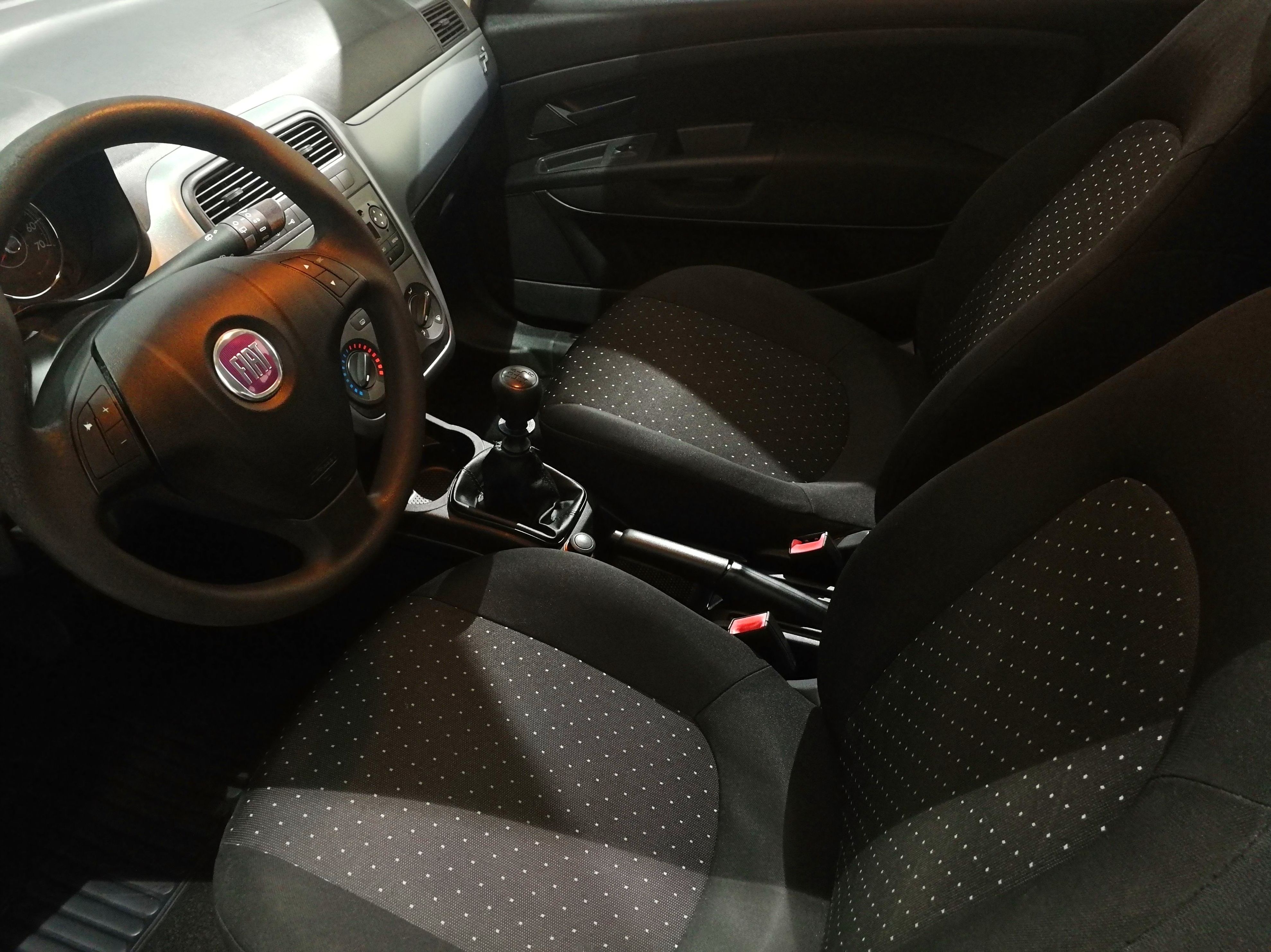 Fiat Punto 1.2 Active: SERVICIOS Y STOCK DE COCHES de Vaquerizo Motor Fiat Punto 1.2 Active: SERVICIOS Y STOCK DE COCHES de Vaquerizo Motor
