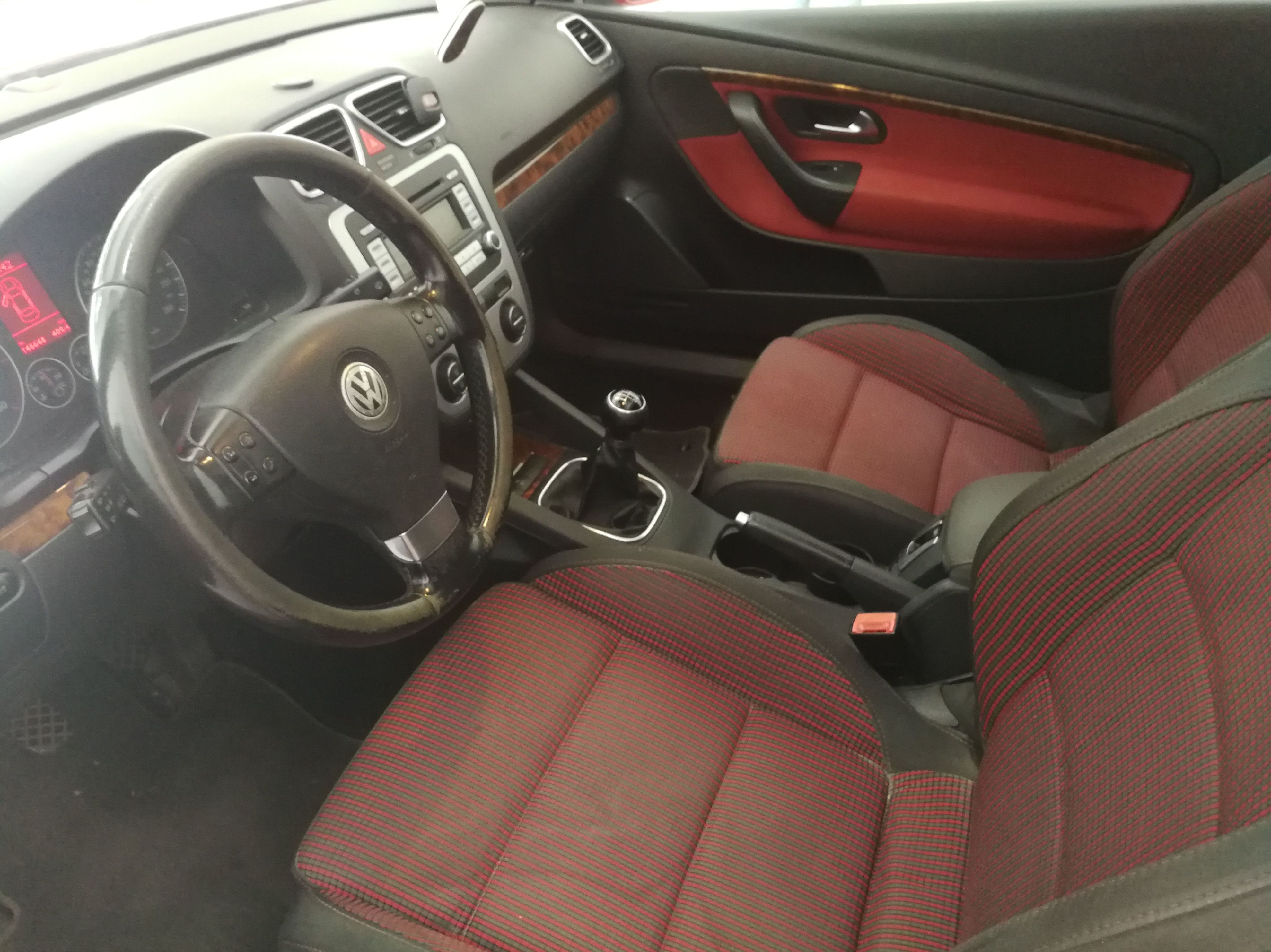 Volkswagen Eos 1.9 TDI: SERVICIOS Y STOCK DE COCHES de Vaquerizo Motor Volkswagen Eos 1.9 TDI: SERVICIOS Y STOCK DE COCHES de Vaquerizo Motor
