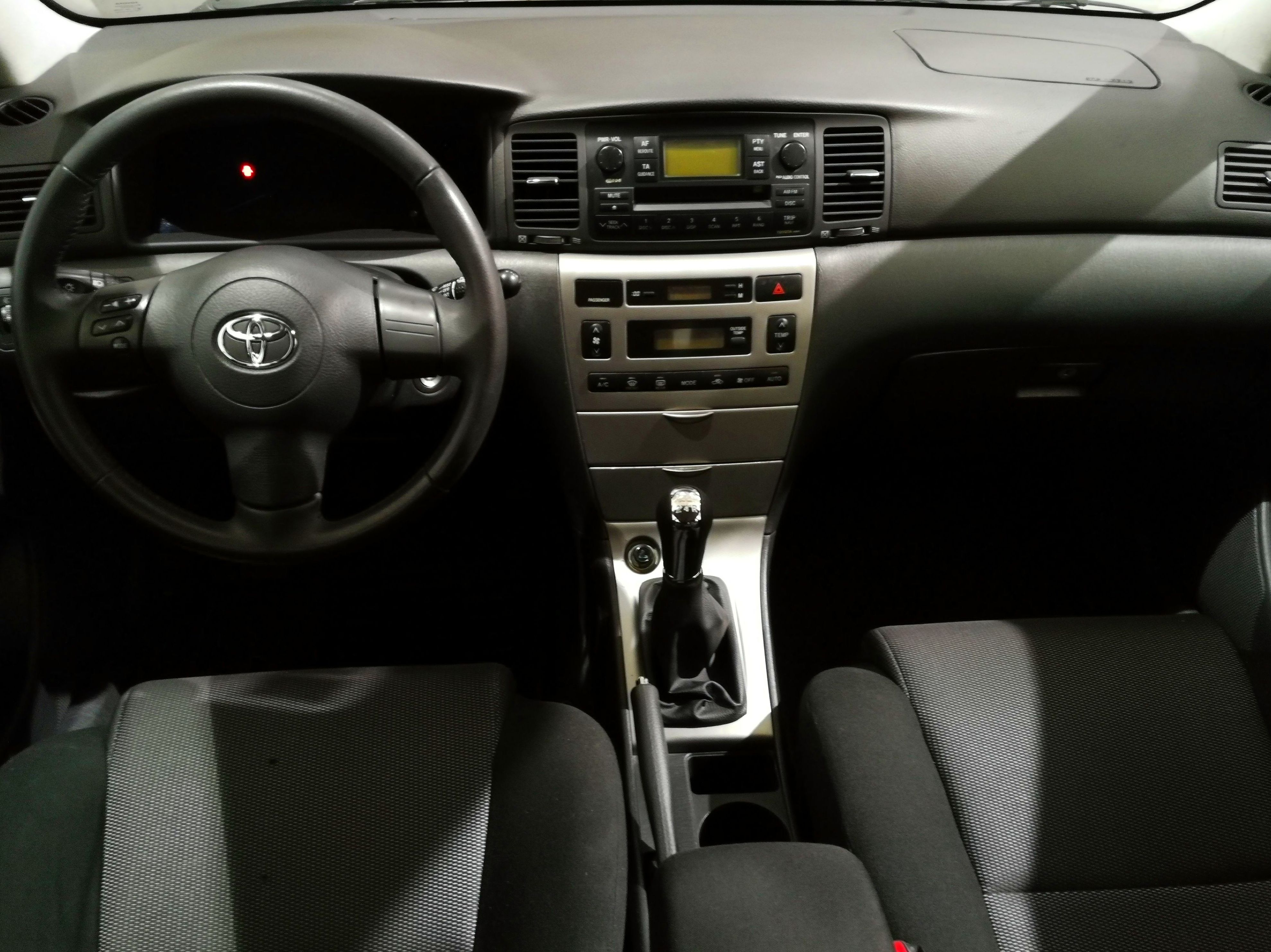 Toyota Corolla 1.6vvti: SERVICIOS Y STOCK DE COCHES de Vaquerizo Motor Toyota Corolla 1.6vvti: SERVICIOS Y STOCK DE COCHES de Vaquerizo Motor