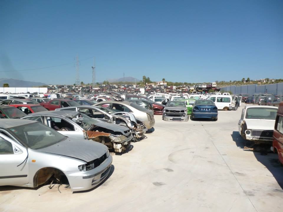 Instalaciones: Servicios de Autodesguace Coín Instalaciones: Servicios de Autodesguace Coín