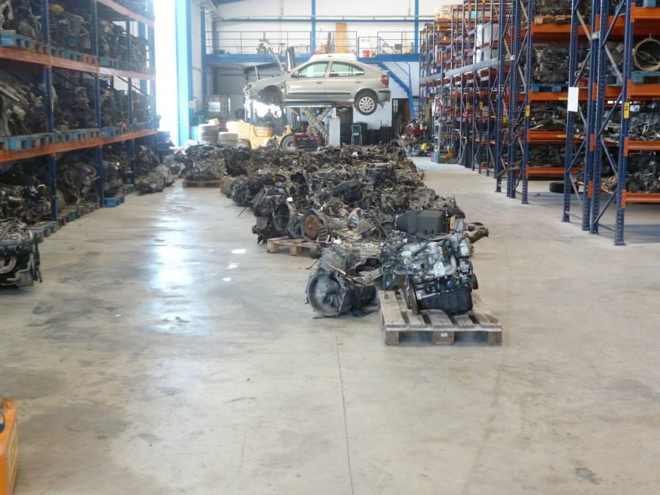 Instalaciones: Servicios de Autodesguace Coín Instalaciones: Servicios de Autodesguace Coín