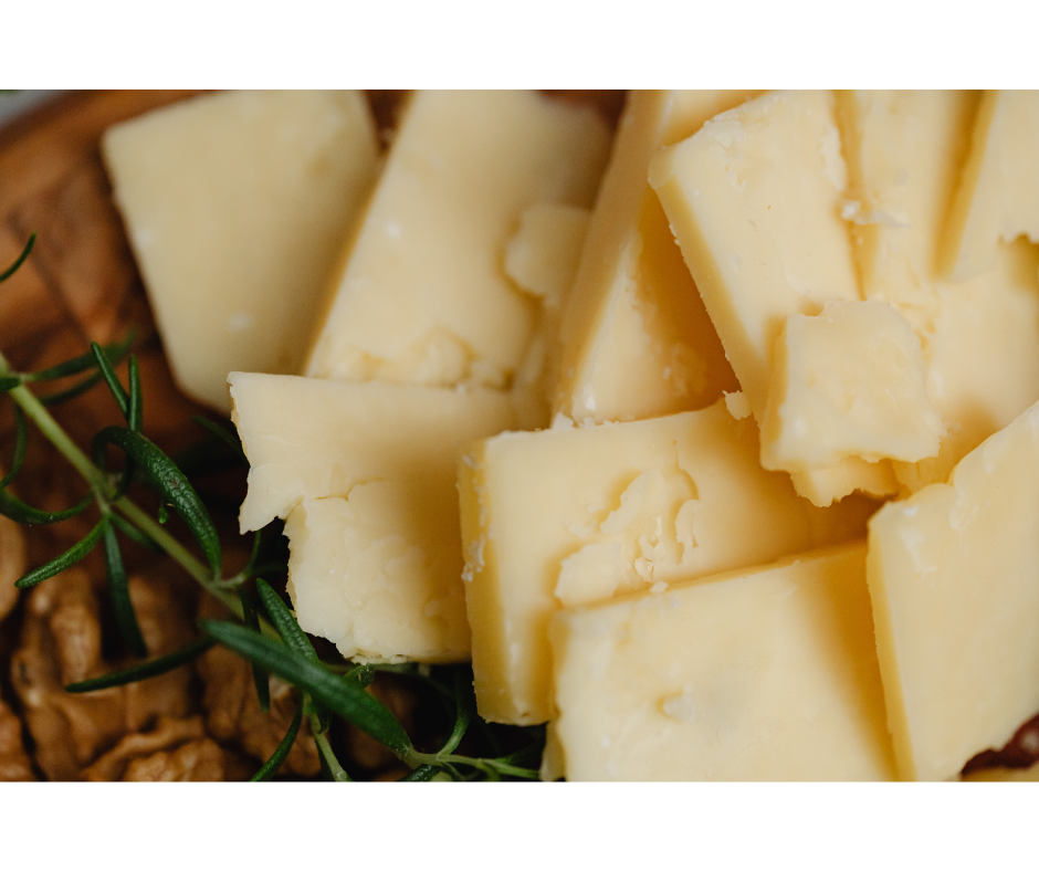 Este es el queso que puedes comer cada día: refuerza los huesos sin elevar el colesterol