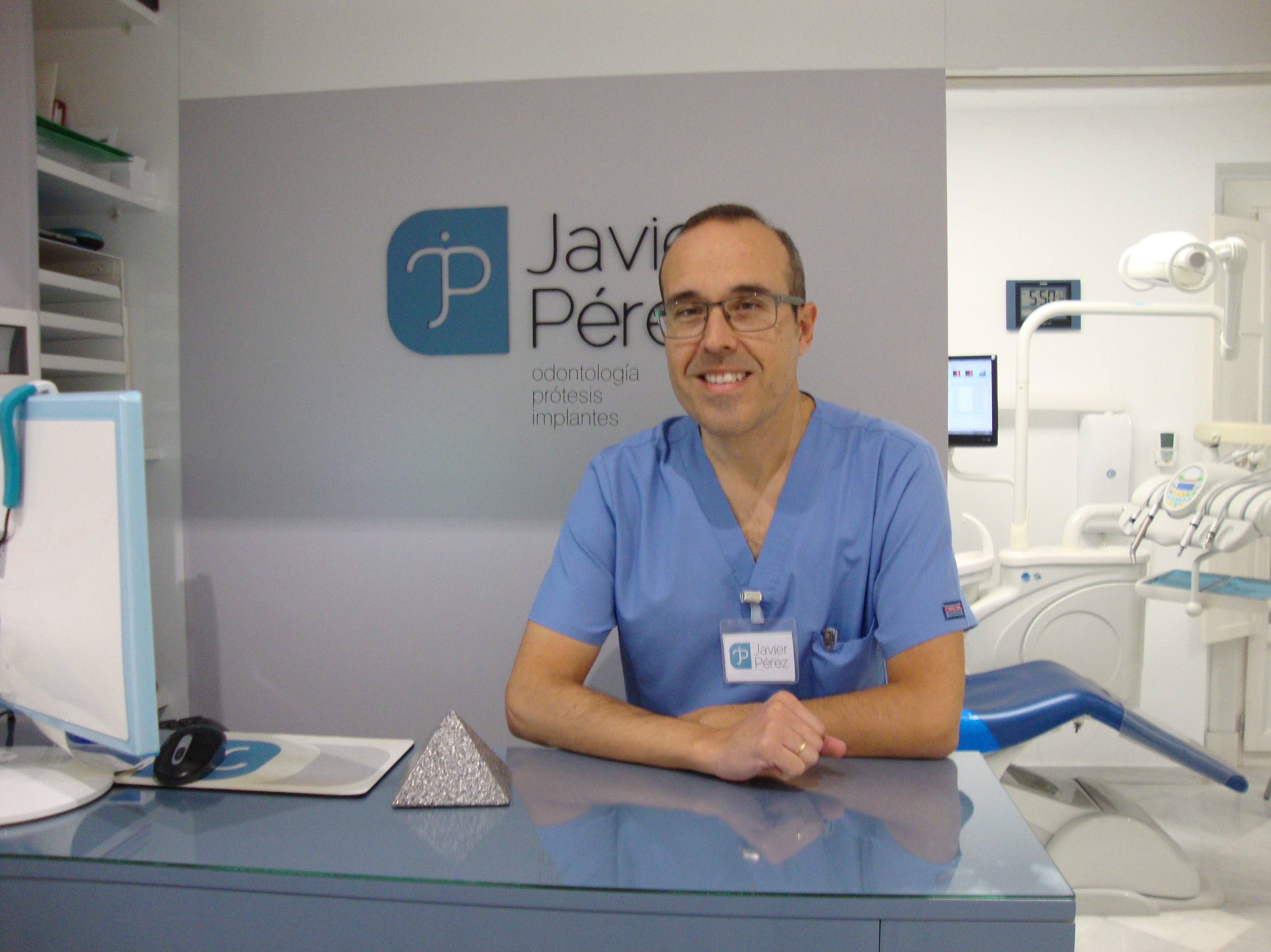 Dentista Javier Pérez en Cádiz