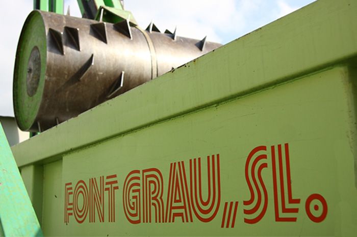 Clasificación y recuperación de metales y derivados: Servicios de Font Grau, S.L. Clasificación y recuperación de metales y derivados: Servicios de Font Grau, S.L.