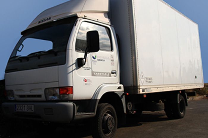 Transporte autorizado de residuos: Servicios de Font Grau, S.L. Transporte autorizado de residuos: Servicios de Font Grau, S.L.