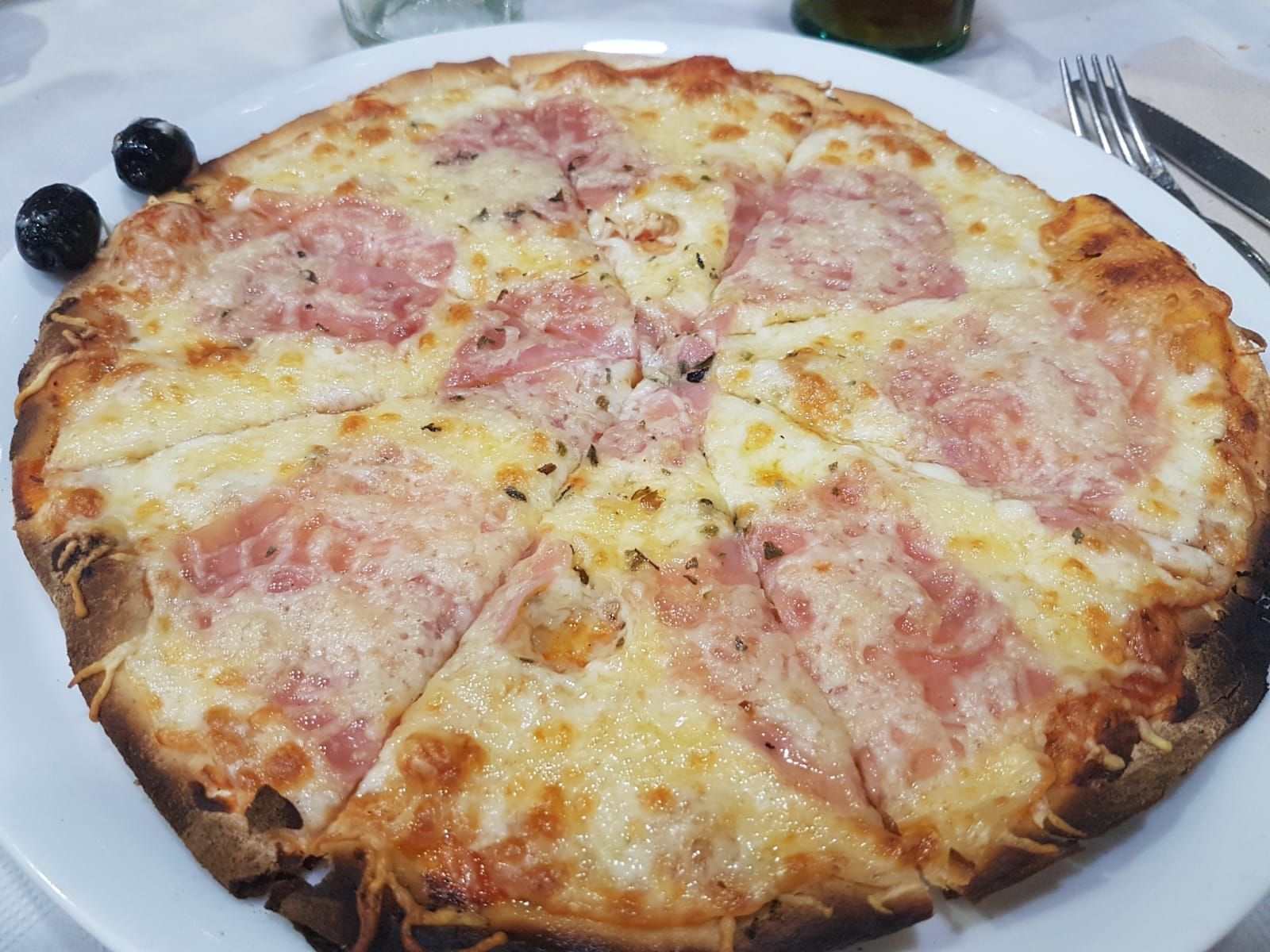 Pizzas artesanas a la piedra: Nuestra carta de La Picadita Pizzas artesanas a la piedra: Nuestra carta de La Picadita