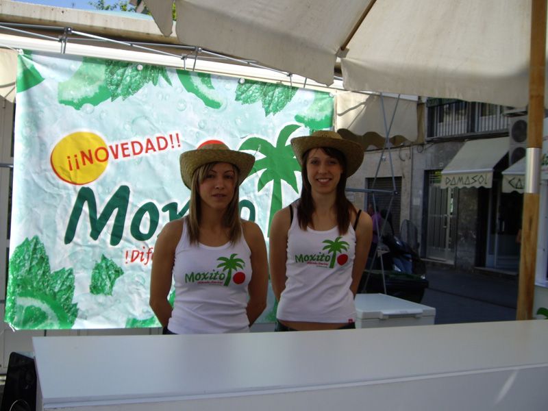 Azafatas: Servicios de Mar Espectáculos Azafatas: Servicios de Mar Espectáculos