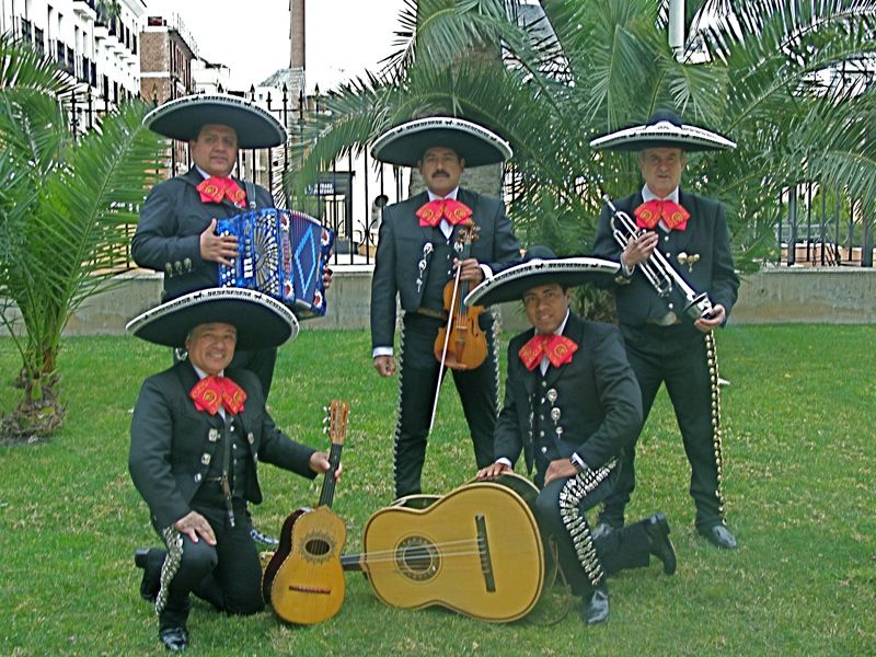 Mariachis: Servicios de Mar Espectáculos Mariachis: Servicios de Mar Espectáculos