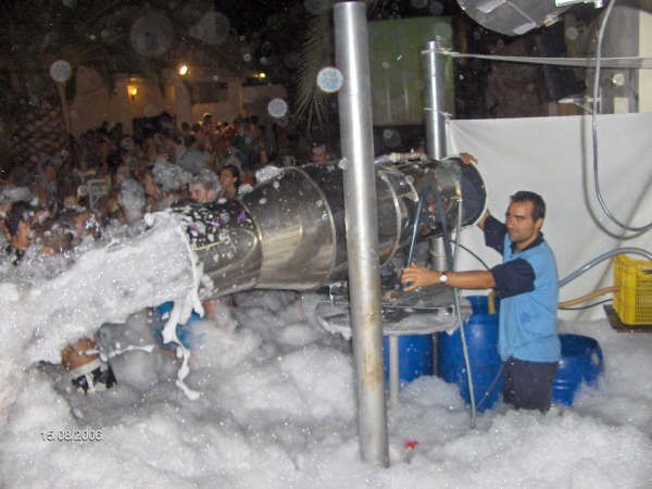 Fiesta de la espuma: Servicios de Mar Espectáculos Fiesta de la espuma: Servicios de Mar Espectáculos