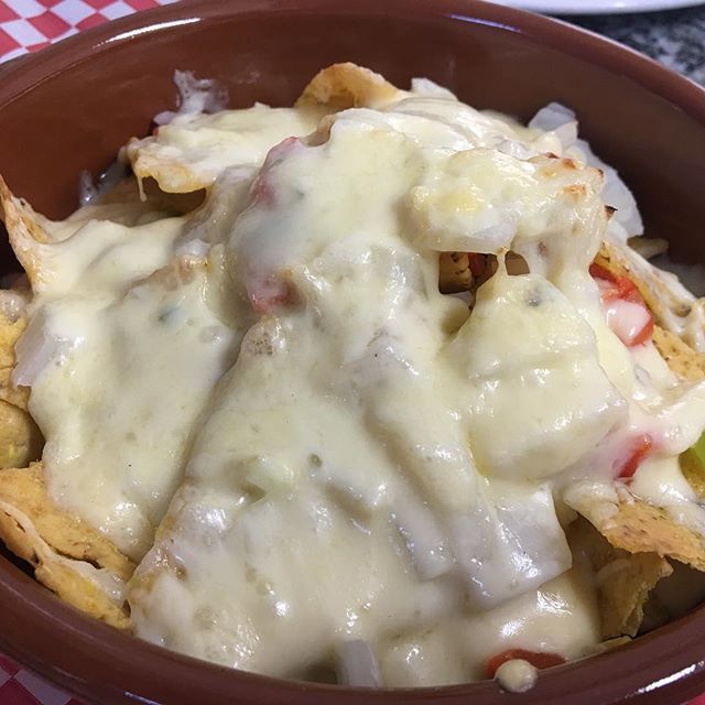 Nachos: Nuestra Carta de Mónica&Mingo Nachos: Nuestra Carta de Mónica&Mingo
