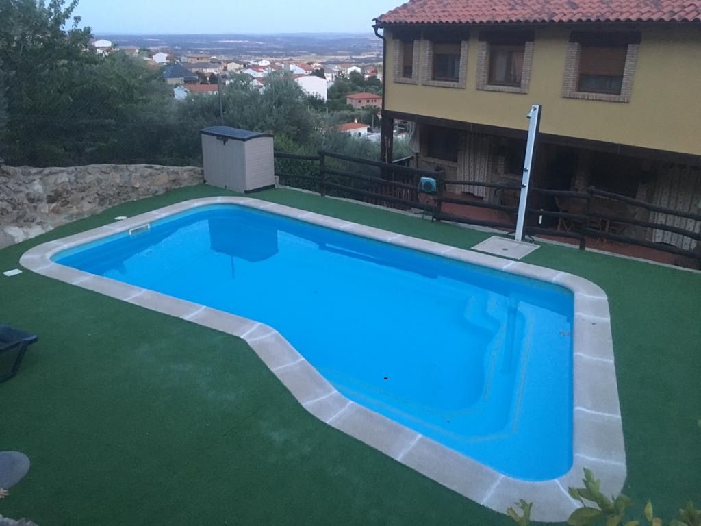 Piscinas de poliester LUYMAR: Servicios y Productos de Poliéster Luis Pino Piscinas de poliester LUYMAR: Servicios y Productos de Poliéster Luis Pino