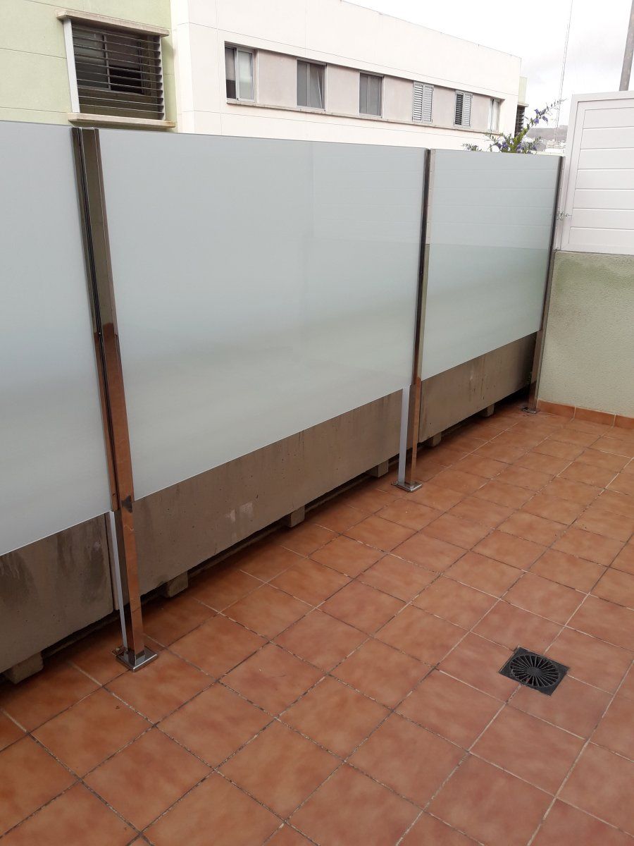 Cerramientos: Servicios de Cristalería La Herradura Cerramientos: Servicios de Cristalería La Herradura