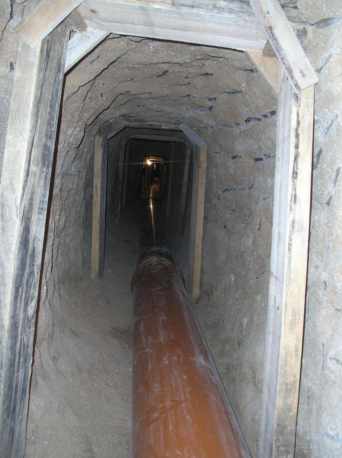 Empresa de construcción y reparación de pocería HIJON, galerias subterráneas Empresa de construcción y reparación de pocería HIJON, galerias subterráneas